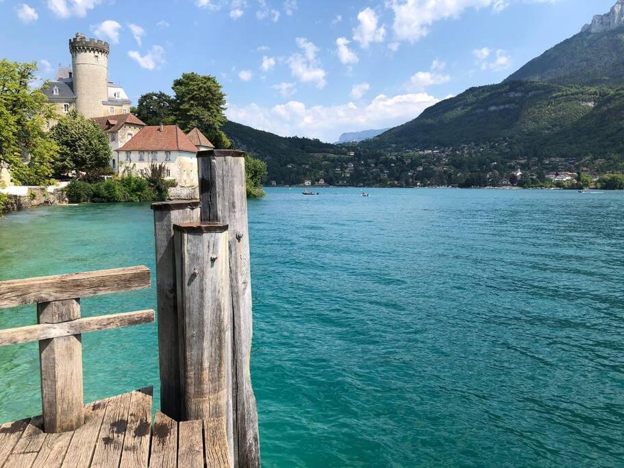 Charmant Et Spacieux Appartement A Quelques Pas Du Lac Duingt Luaran gambar